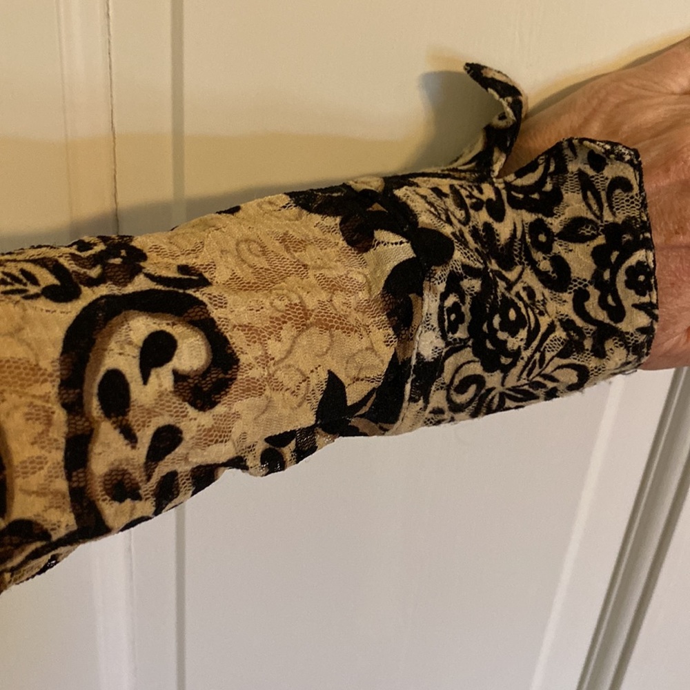 Lightweight blouse - Picture 6 of 6